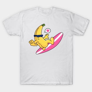 Crazy surfing banana to valentine day! T-Shirt